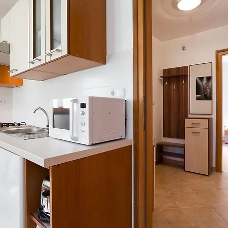 Guest house Tomic Zeleni 3*